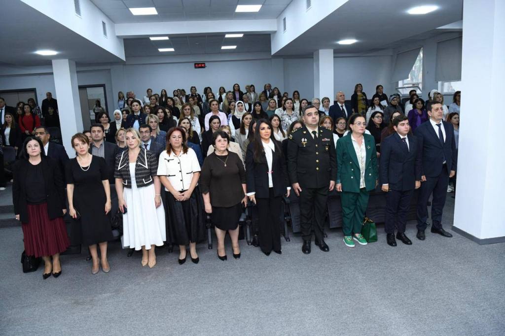 baş şəkil.jpg