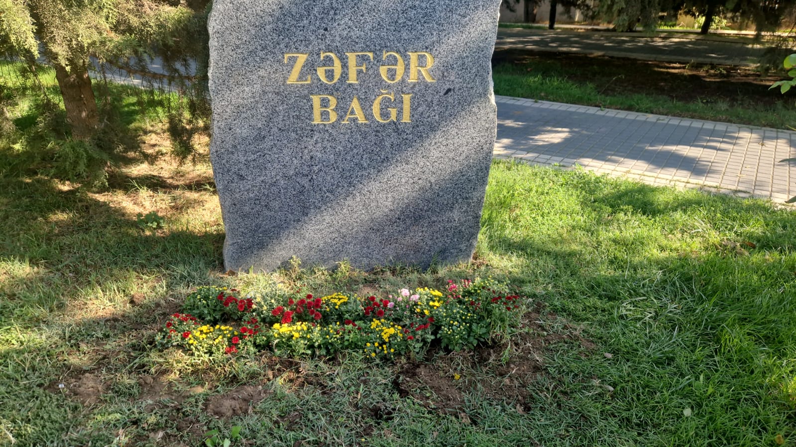 baş şəkil.jpg