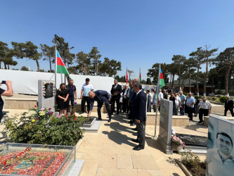 Vətən müharibəsi Şəhidi Baxşəliyev Natiq Saleh oğlunun doğum günündə əziz xatirəsi yad olundu.