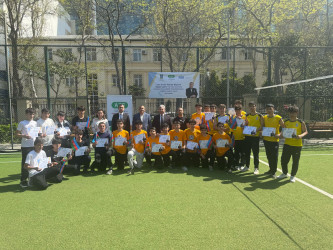 Nəsimi rayonununda Ümummilli lider Heydər Əliyevin anadan olmasının 102-ci ildönümünə həsr olunmuş  voleybol idman növü üzrə məhəllələrarası turnirin rayon mərhələsi keçirilib.