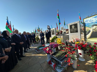 Vətən Müharibəsi Şəhidi Hüseynzadə Həmidağa Bağı oğlunun şəhadət günündə əziz xatirəsi yad edildi.