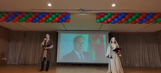 Nəsimi rayonunda “Vətənə, xalqa həsr olunan ömür” adlı ədəbi-bədii kompozisiya keçirilib.