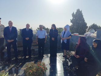 Vətən müharibəsi Şəhidi Ələsgərov Ələkbər İsgəndər oğlunun doğum günündə əziz xatirəsi yad olundu.