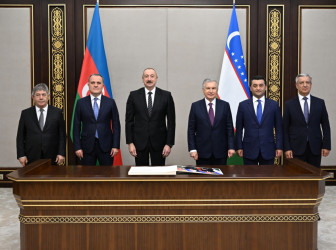 Prezidentlər İlham Əliyev və Şavkat Mirziyoyev Özbəkistanın Azərbaycandakı səfirliyinin yeni binasının açılışında iştirak ediblər