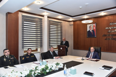 Nəsimi Rayon İcra Hakimiyyətində tam orta ümumtəhsil məktəblərinin və məktəbdənkənar təhsil müəssisələrinin rəhbərlərinin iştirakı ilə müşavirə keçirilib