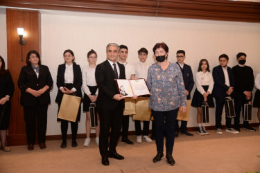 Nəsimi rayonunda “Heydər Əliyev və Azərbaycan tarixi” mövzusunda elmi-praktik konfrans keçirildi