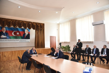 Nəsimi rayon İcra Hakimiyyətinin başçısı növbəti səyyar qəbul keçirib.