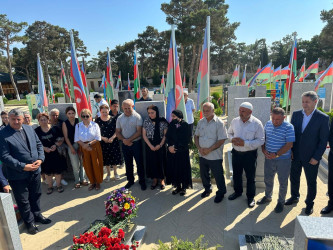 Vətən müharibəsi Şəhidi Kazımov Vüsal Vüqar  oğlunun doğum günündə əziz xatirəsi yad olundu.