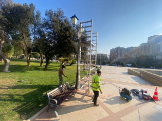  Nəsimi rayonunda parklarda cari təmir işləri aparılıb.