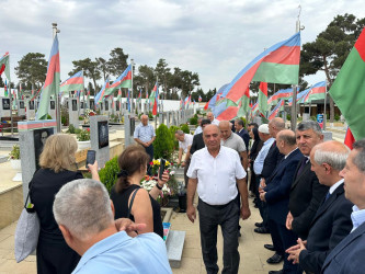 Vətən müharibəsi Şəhidi Hüseynzadə Həmidağa Bağı oğlunun doğum günündə əziz xatirəsi yad olundu.