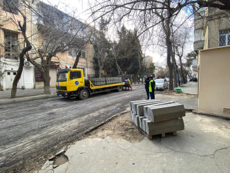 Nəsimi rayonunda asfaltlaşma işləri davam edir.