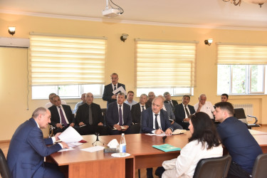 Nəsimi rayon İcra Hakimiyyətinin başçısı növbəti səyyar qəbul keçirib