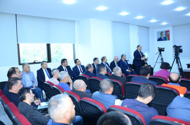 Nəsimi rayon İcra Hakimiyyətinin başçısı növbəti səyyar qəbul keçirib