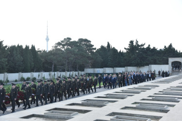 Anım günündə 2 saylı Fəxri və Şəhidlər Xiyabanında  dəfn olunmuş Şəhidlər ziyarət olundu.