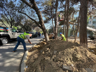 Cavadxan küçəsi 26,30 saylı ünvanlarda abadlıq-quruculuq işləri davam edir.