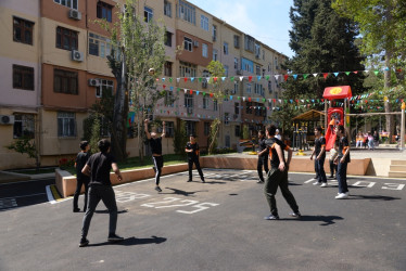 Nəsimi rayonunda daha bir “Abad həyət” layihəsi çərçivəsində abadlaşdırılan növbəti həyətin açılışı oldu.