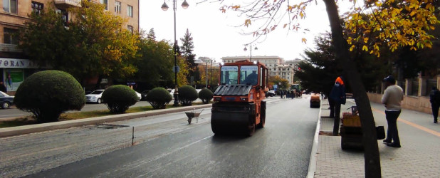 Rayon ərazisində yollarda asfaltlaşma işləri davam etdirilir.