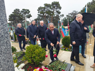 Vətən Müharibəsi Şəhidi Babaxanov Elman Ağamirzə oğlunun şəhadət günündə əziz xatirəsi yad edildi.