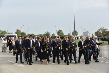 27 sentyabr  “Anım Günü”ndə silsilə tədbirlərin davamı olaraq Zəfər parkı  ziyarət olundu.