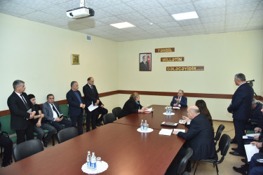 Nəsimi rayon İcra Hakimiyyətinin başçısı növbəti səyyar qəbul keçirib
