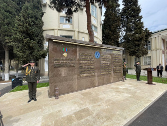 Azərbaycan Tibb Universitetinin Şəhid məzunlarının xatirəsinə ucaldılmış “Memorial Abidə Kompleksi”nin açılış mərasimi keçirildi.