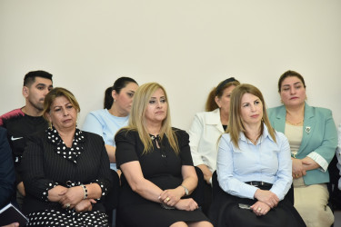 Nəsimi rayon İcra Hakimiyyətinin başçısı növbəti səyyar qəbul keçirib