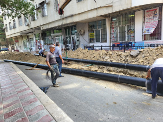 Nəsimi rayon 3-cü mikrorayon ərazisində maqistral istilik borularında əsaslı təmir işləri aparılıb.