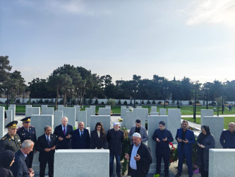 Vətən Müharibəsi Şəhidi Novruzov Aqşin Şahin oğlunun şəhadət günündə əziz xatirəsi yad edildi.