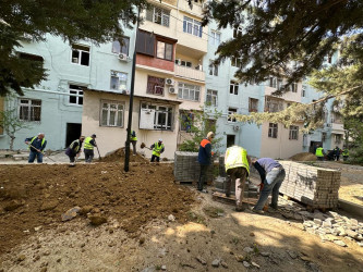 Cavadxan 28,32 saylı ünvanlarda yenidənqurma işləri davam etdirilir.