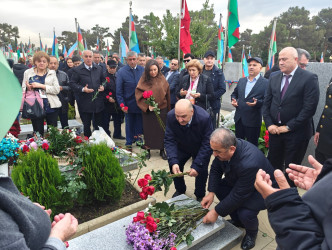 Vətən Müharibəsi Şəhidi Qasımlı Mirhəmid Nazim oğlunun şəhadət günündə əziz xatirəsi yad edildi.