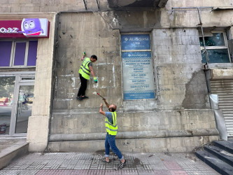 Bakıxanov küçəsi ilə Rəşid Behbudov küçəsinin kəsişməsində yerləşən parklarda cari təmir işləri aparılıb.