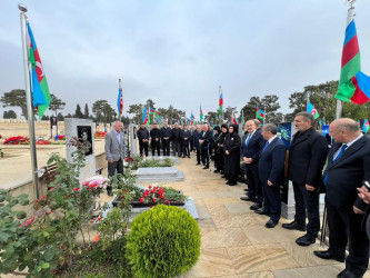 Vətən Müharibəsi Şəhidi Novruzov Aqşin Şahin oğlunun şəhadət günündə əziz xatirəsi yad edildi.