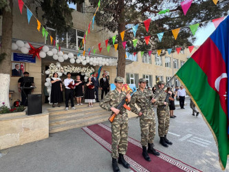 Nəsimi rayonunun ümumtəhsil müəssisələrində “Son zəng” tədbirləri keçirildi.