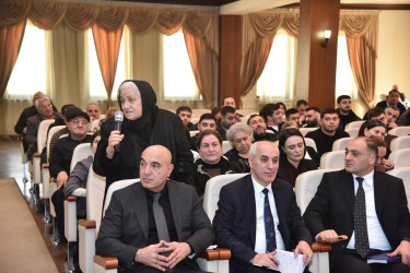 Nəsimi rayon İcra Hakimiyyətində rayonun şəhid ailələri və müharibə əlilləri ilə görüş keçirilib.