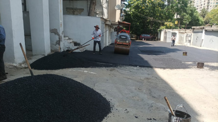 Səməd Vurğun 116 saylı ünvanda məhəllədaxili yollarda cari təmir  və asfaltlaşma işləri aparılıb.