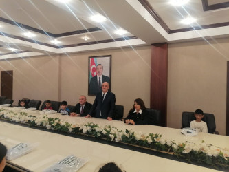 15 Sentyabr - Bilik Günü ərəfəsində Nəsimi rayon İcra Hakimiyyəti tərəfindən bir qrup məktəbliyə məktəbli formaları verilmişdir.