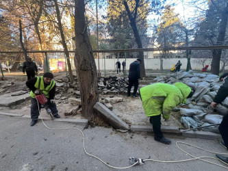 Moskva prospekti 72 saylı ünvanda abadlıq-quruculuq işləri davam edir.