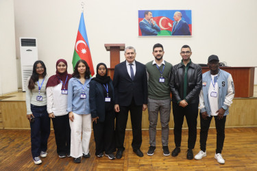 Nəsimi rayonunda "Zəfər günü"nə həsr olunmuş müxtəlif növ idman yarışlarının təltifolunma mərasimi keçirildi.