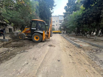 Bakıxanov 42 saylı ünvanda abadlıq-quruculuq işləri davam edir.