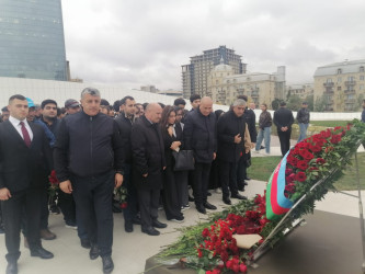 Nəsimi rayon İcra Hakimiyyətinin məsul əməkdaşları və ictimaiyyət nümayəndələri Zəfər parkını ziyarət etdi.