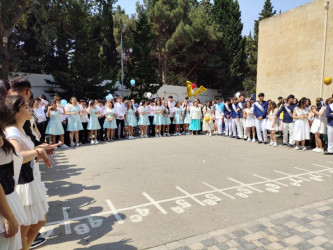 Nəsimi rayonunun ümumtəhsil müəssisələrində “Son zəng” tədbirləri keçirildi.
