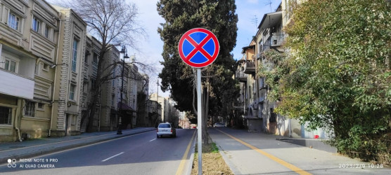 Nəsimi rayonunda  piyadaların təhlükəsiz hərəkətini  təmin etmək üçün yeni yol nişanları quraşdırılmışdır.