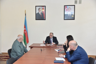 Nəsimi rayon İcra Hakimiyyətinin başçısı növbəti səyyar qəbul keçirib