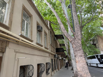 Nəsimi rayonunda abadlıq və təmir-bərpa işləri davam etdirilir.