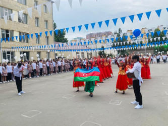 Nəsimi rayonunun ümumtəhsil müəssisələrində “Son zəng” tədbirləri keçirildi.