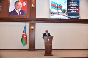Nəsimi rayon İcra Hakimiyyətində 20 Sentyabr - Dövlət Suverenliyi Günü münasibətilə tədbir keçirilib.