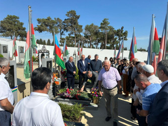 Vətən müharibəsi Şəhidi Kazımov Vüsal Vüqar  oğlunun doğum günündə əziz xatirəsi yad olundu.