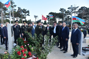 Anım günündə 2 saylı Fəxri və Şəhidlər Xiyabanında  dəfn olunmuş Şəhidlər ziyarət olundu.