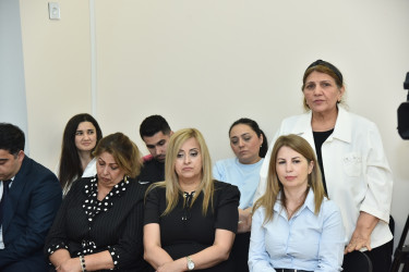 Nəsimi rayon İcra Hakimiyyətinin başçısı növbəti səyyar qəbul keçirib