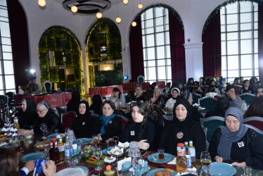 Nəsimi rayonunda “8 Mart - Beynəlxalq Qadınlar Günü” münasibətilə Ulu Öndər Heydər Əliyev və Azərbaycan cəmiyyətinin inkişafında qadınların rolu adlı  tədbir keçirilib.